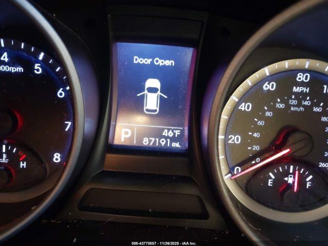 Hyundai SANTA FE Sport Image 16