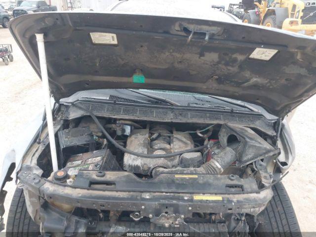 Nissan Titan Xe Image 13