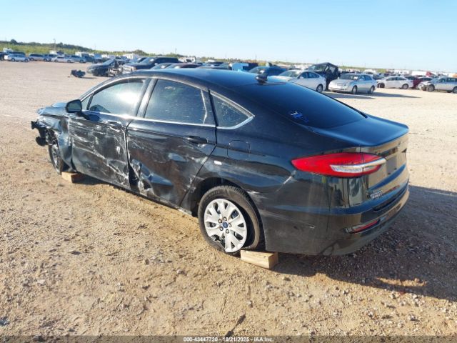 Ford Fusion S Image 17