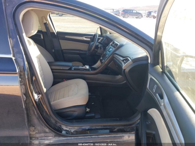 Ford Fusion S Image 4