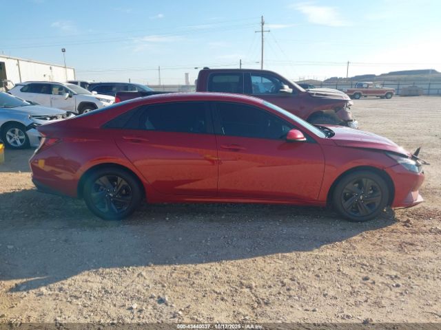 Hyundai ELANTRA Sel Image 13