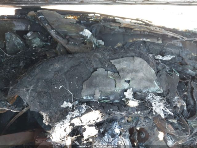 Ford Econoline E350 Cutaway Van Image 2