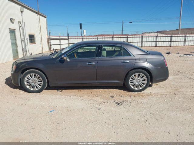 Chrysler 300c Awd Image 9