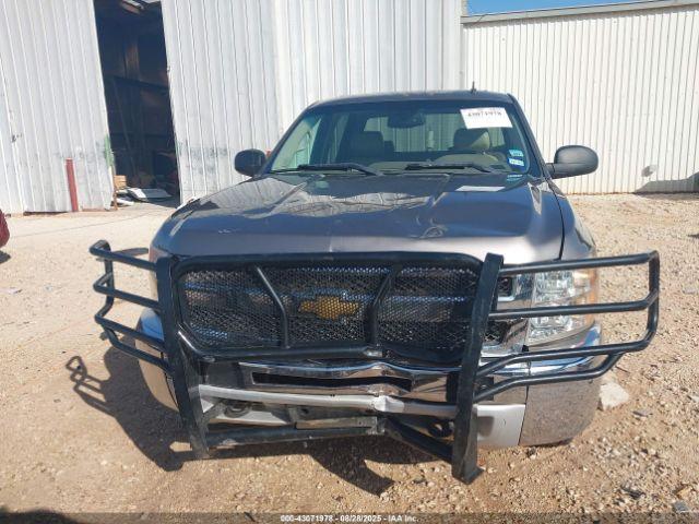 Chevrolet Silverado 1500 Lt Image 3