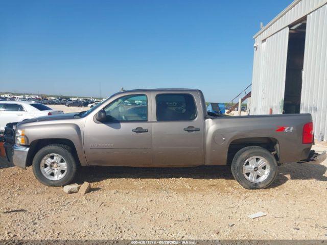 Chevrolet Silverado 1500 Lt Image 7