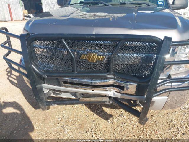 Chevrolet Silverado 1500 Lt Image 10