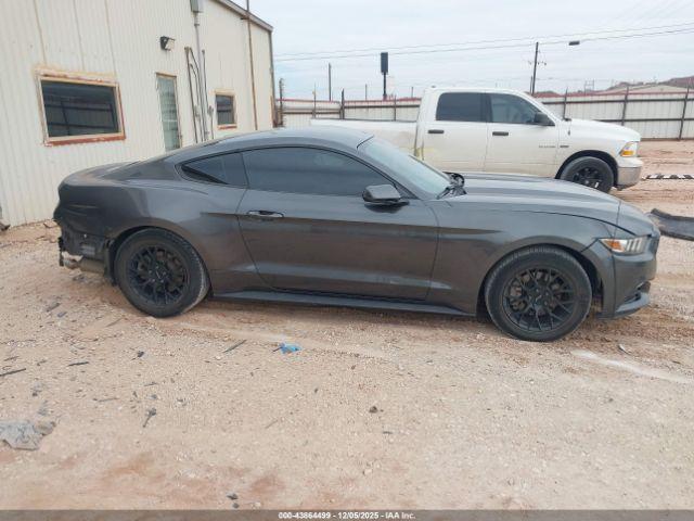 Ford Mustang V6 Image 12
