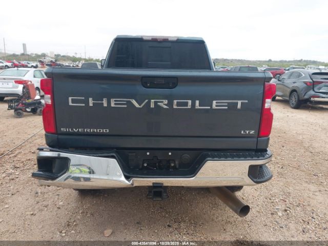 Chevrolet Silverado 2500 4wd  Standard Bed Ltz Image 4