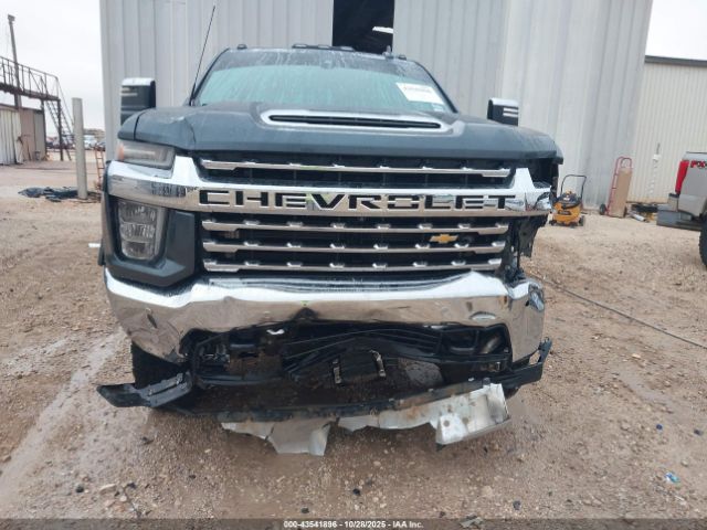 Chevrolet Silverado 2500 4wd  Standard Bed Ltz Image 9
