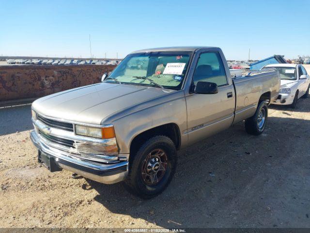 Chevrolet C2500 Image 9