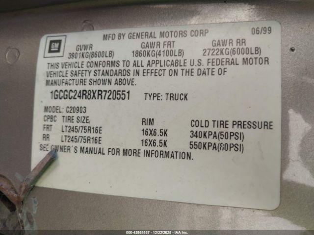 Chevrolet C2500 Image 3