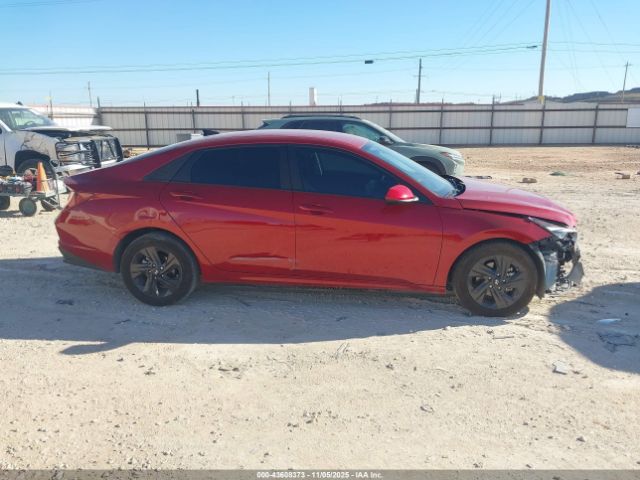 Hyundai ELANTRA Sel Image 3