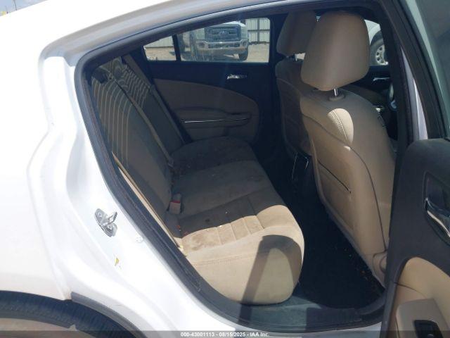 Dodge Charger Se Image 6