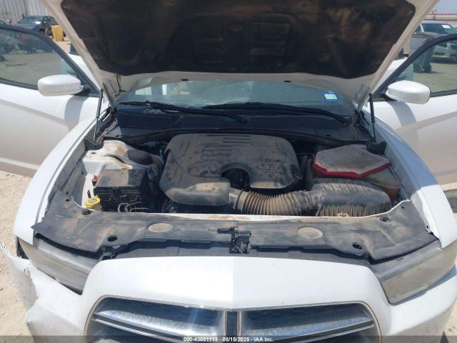 Dodge Charger Se Image 10