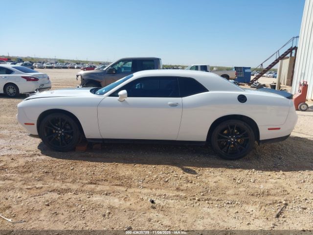 Dodge Challenger Sxt Image 12