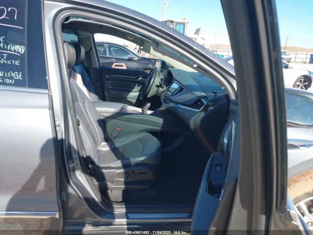 Buick Enclave Essence Image 2