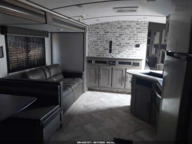 Keystone Springdale Image 7