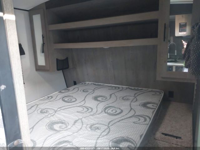 Keystone Springdale Image 13