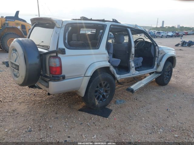 Toyota 4Runner Image 16