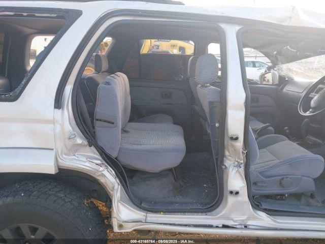 Toyota 4Runner Image 2