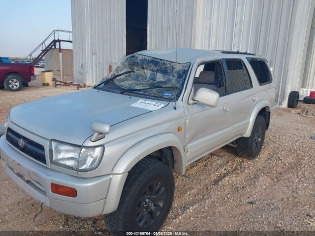 Toyota 4Runner Image 6