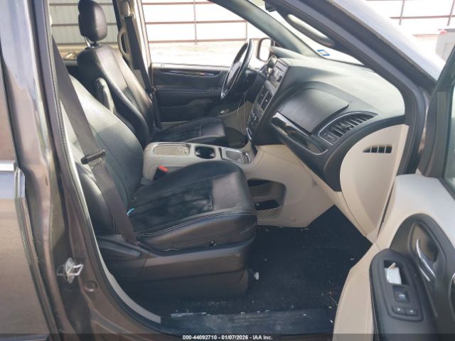 Dodge Grand Caravan Sxt Image 2