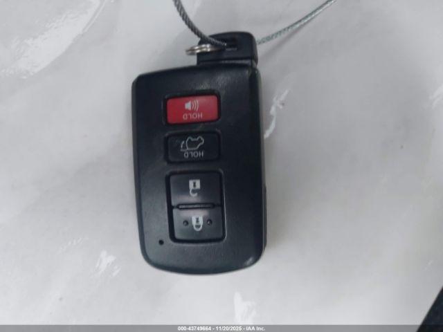 Toyota RAV4 Xle Image 9