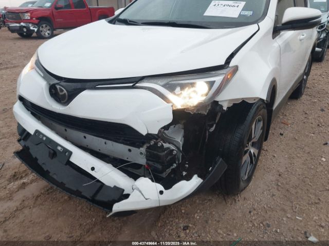 Toyota RAV4 Xle Image 13