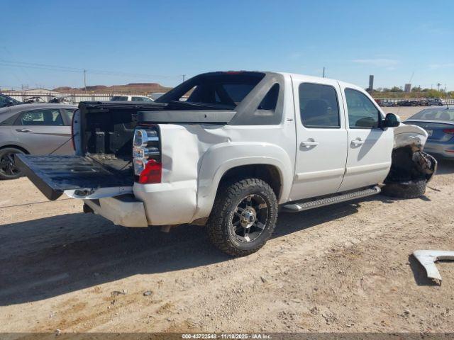 Chevrolet Avalanche 1500 Lt2 Image 4