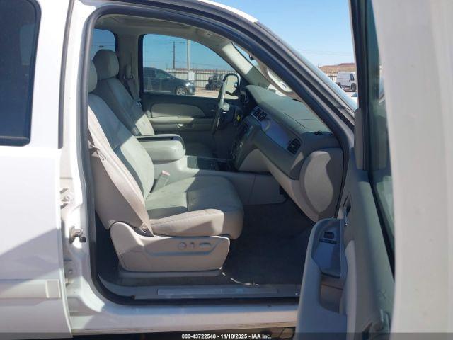 Chevrolet Avalanche 1500 Lt2 Image 3