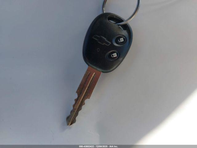 Chevrolet Aveo 5 Ls Image 14