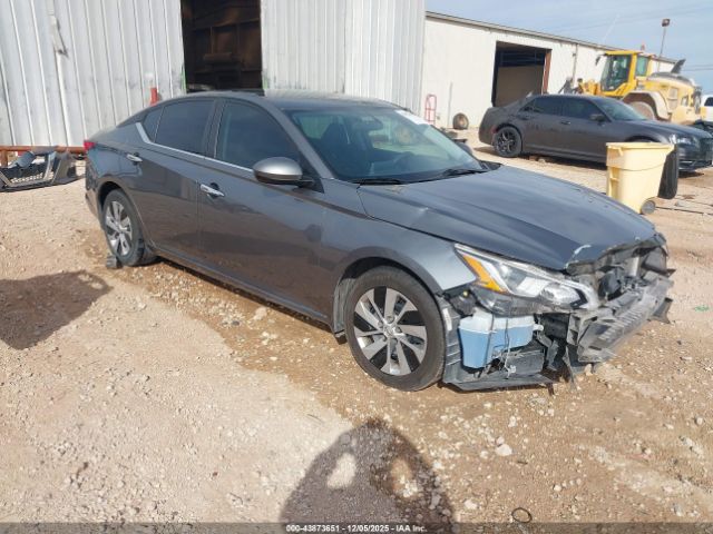 Nissan Altima 2.5 S Image 1