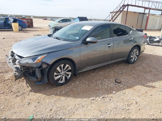 Nissan Altima 2.5 S Image 2