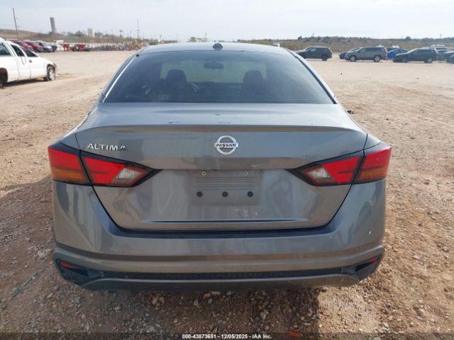 Nissan Altima 2.5 S Image 16